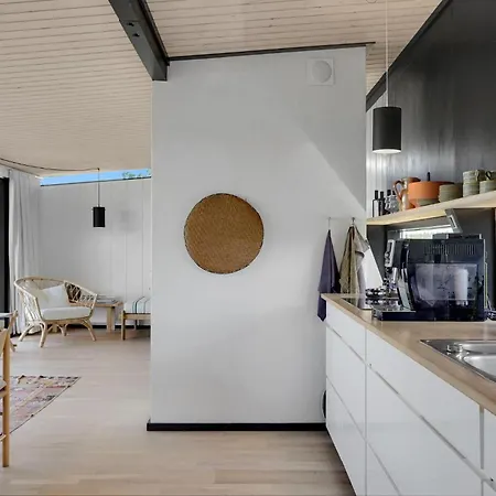בית נופש 3 Bedroom Beautiful In