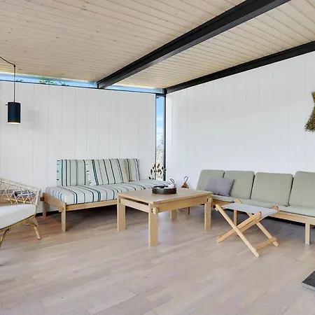 בית נופש 3 Bedroom Beautiful In *